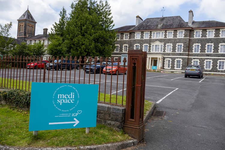 Business listing image